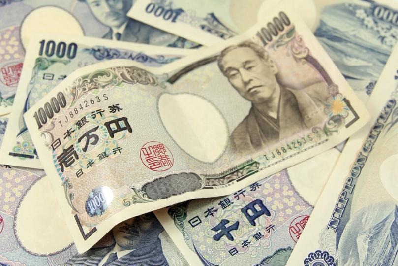 比特币持稳于66,300美元附近，芯片股延续涨势，日元跌至40年低点