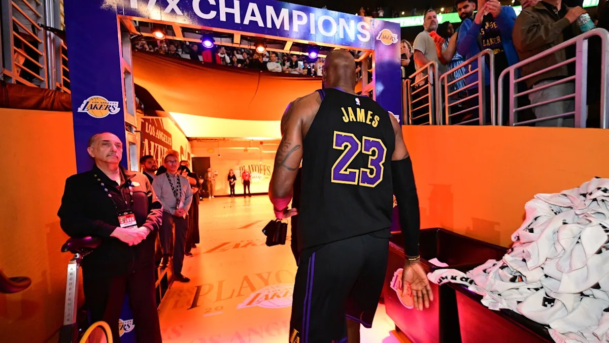 2026-27赛季NBA总冠军赔率与投注：勒布朗·詹姆斯加盟76人后，费城76人队赔率变化