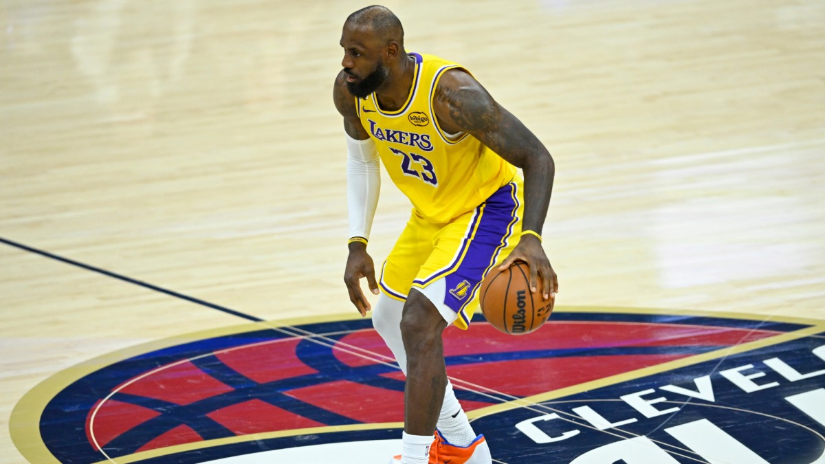 2026年NBA自由球员市场排名与追踪：勒布朗·詹姆斯签约76人，市场上还有谁？
