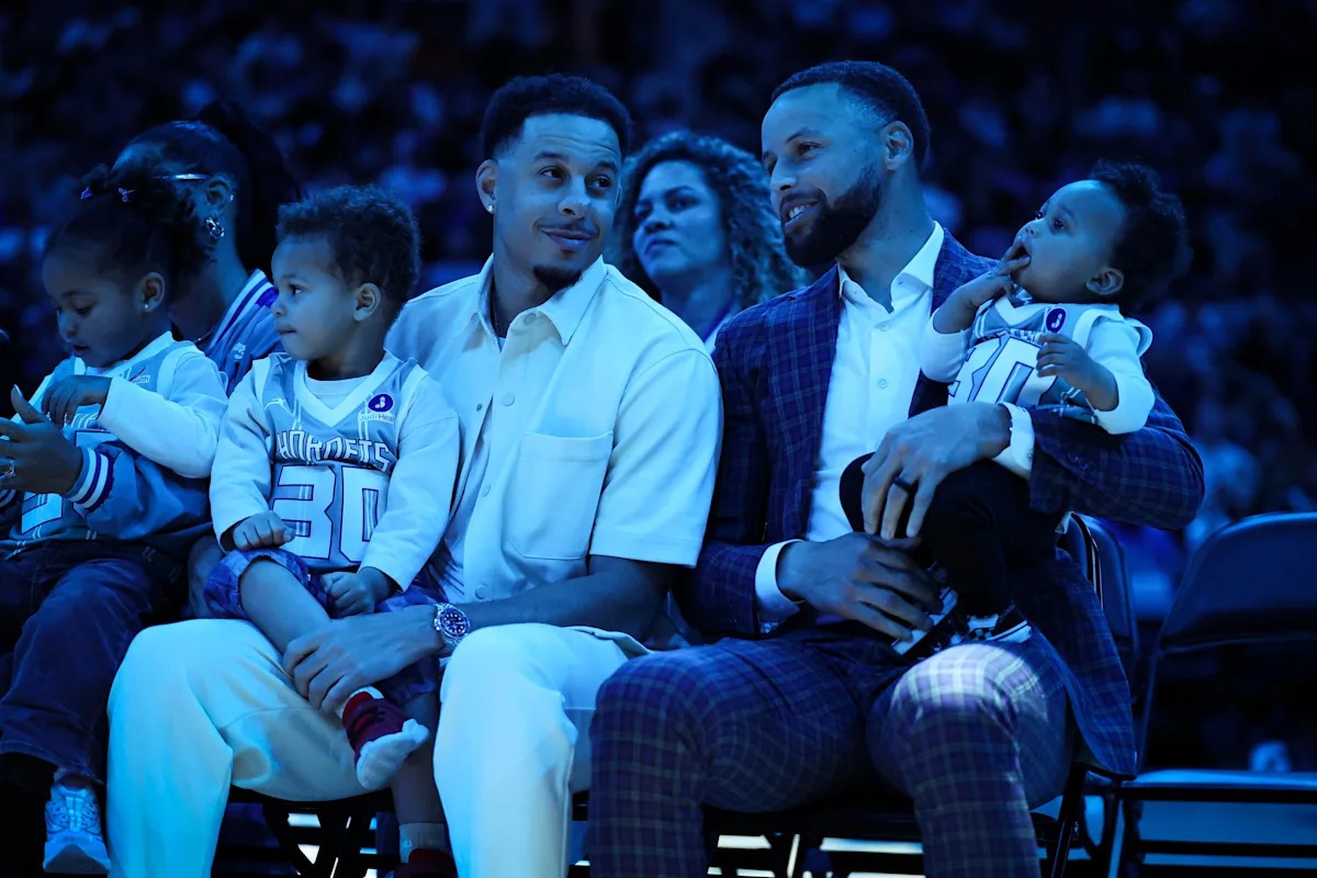 斯蒂芬·库里加盟黄蜂？这个狂野的NBA流言或许有戏