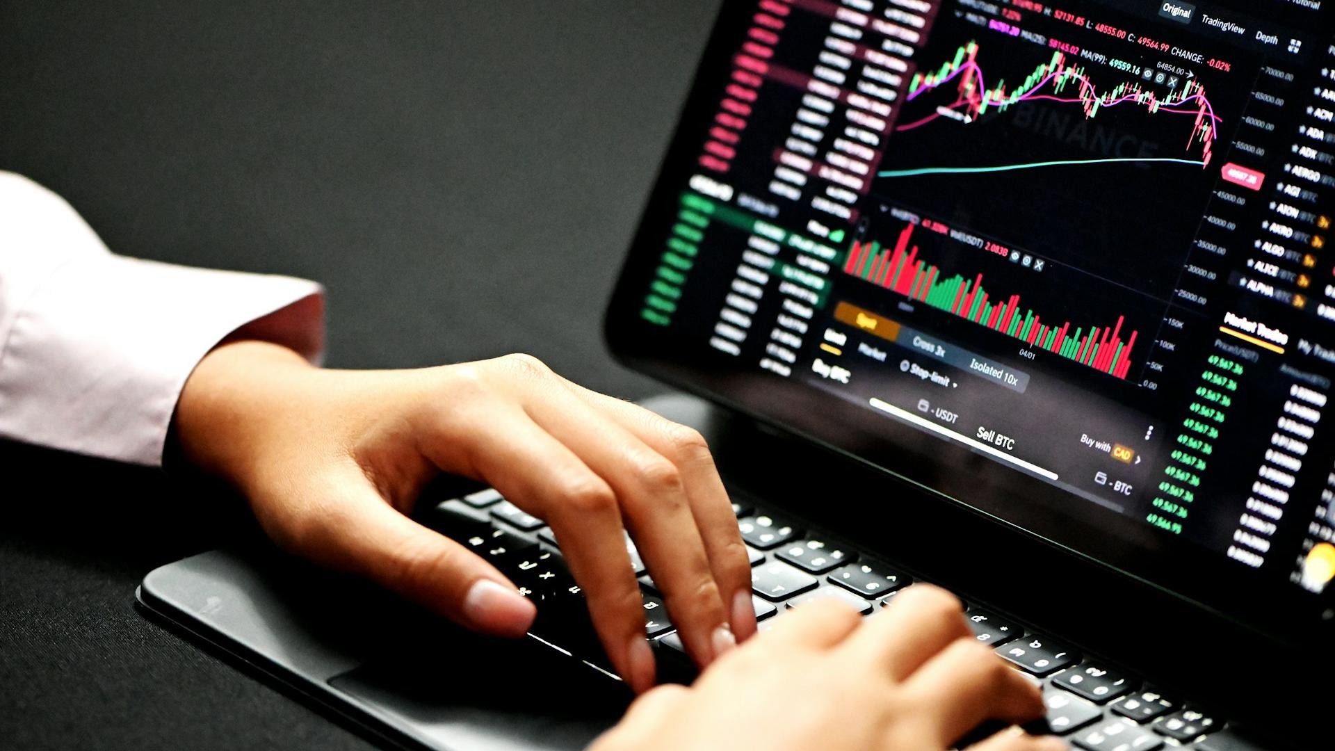 7月代币化股票交易量飙升288%，但近九成增量来自一枚QQQ代币