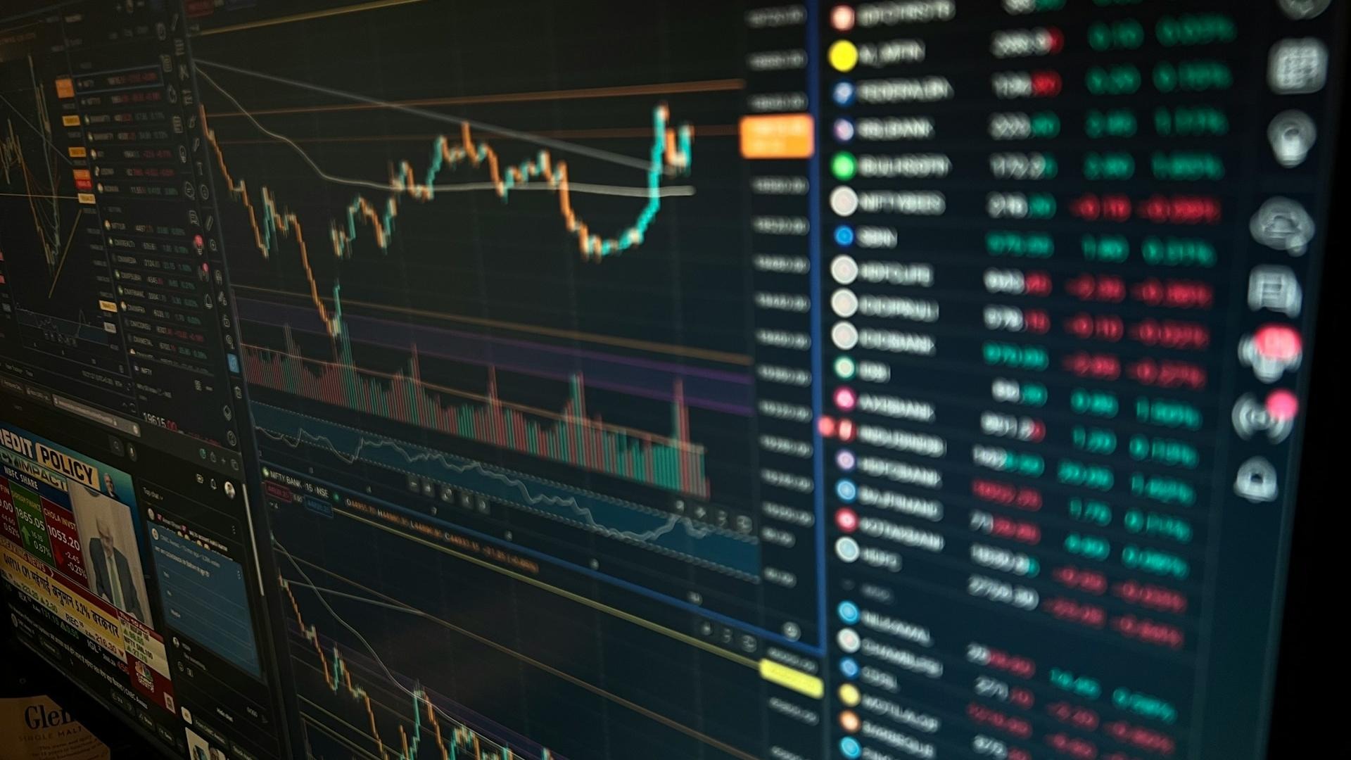比特币投资者向现货ETF注入8.53亿美元，贝莱德IBIT独占鳌头