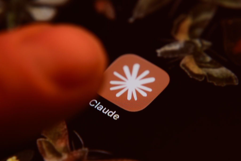 Claude新水印引用户不满：担心在工作和课堂上被“抓包”