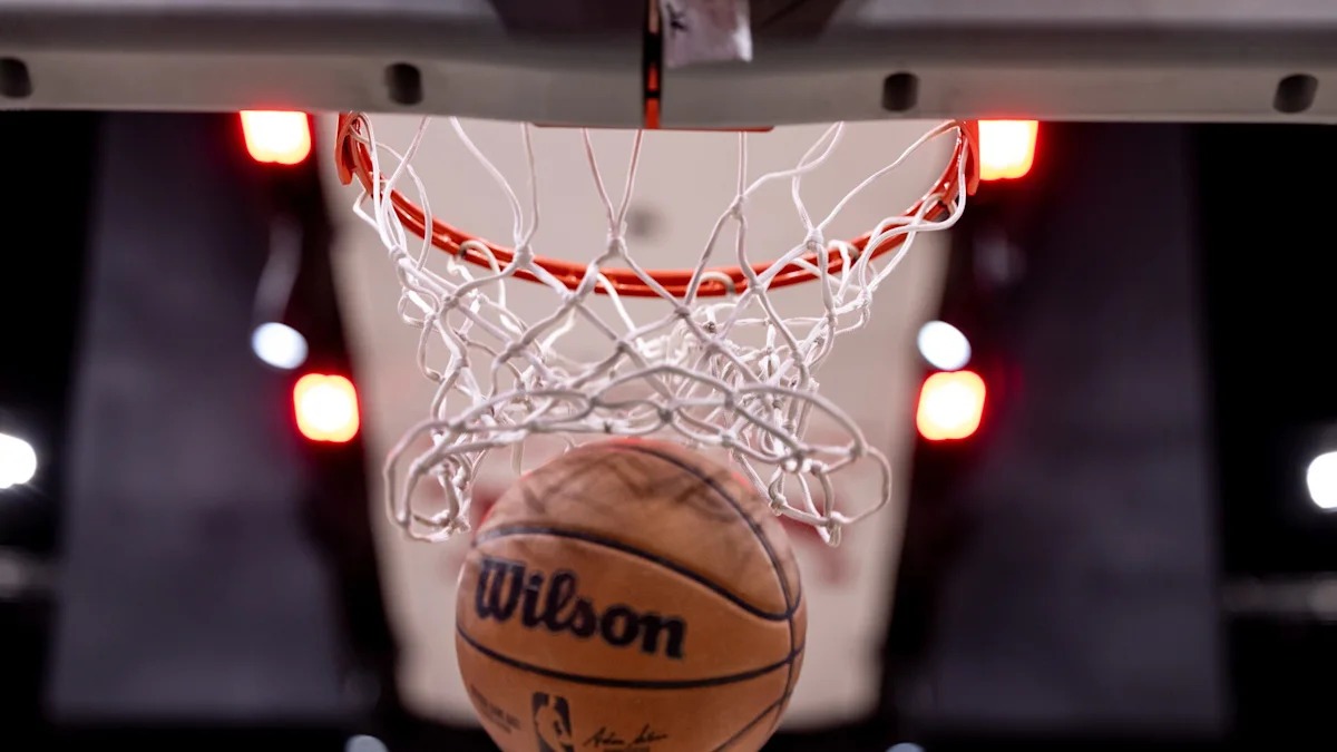 2026-27赛季NBA最佳比赛盘点：顶级对决、总决赛前瞻、詹姆斯与76人的赛季