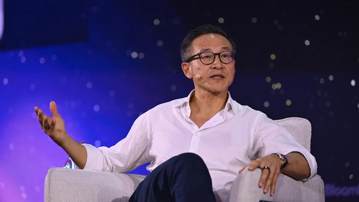 篮网老板蔡崇信对同城对手夺冠并不兴奋，称这不会改变球队计划