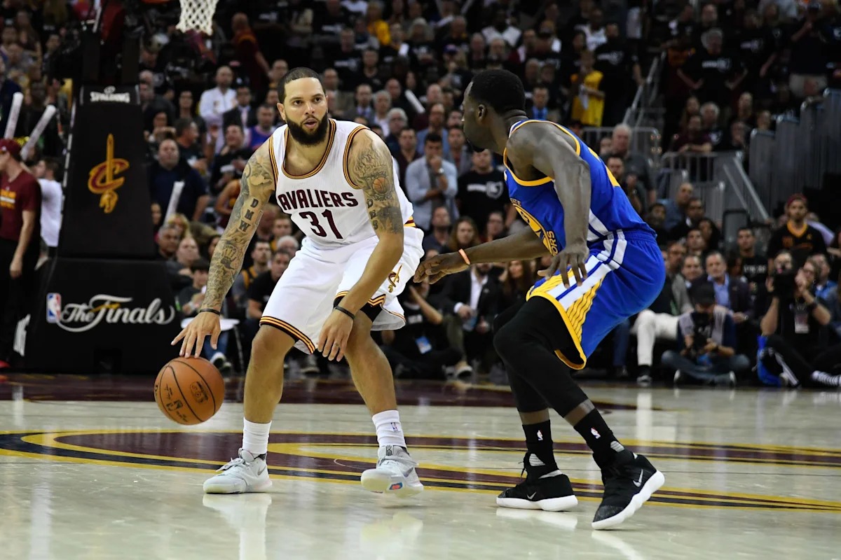 伊利诺伊大学NBA收入最高的三位球员