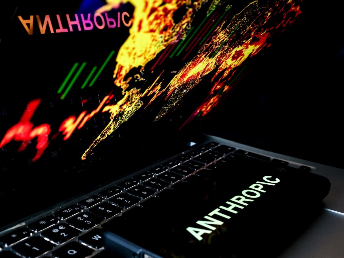 Anthropic研究员展示自我改进AI的雏形