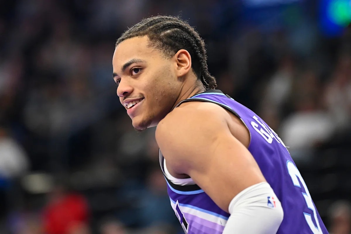 基扬特·乔治：群星中的太阳，还是耀眼的超新星？