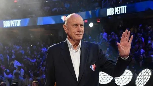 NBA首位MVP得主鲍勃·佩蒂特去世，享年93岁