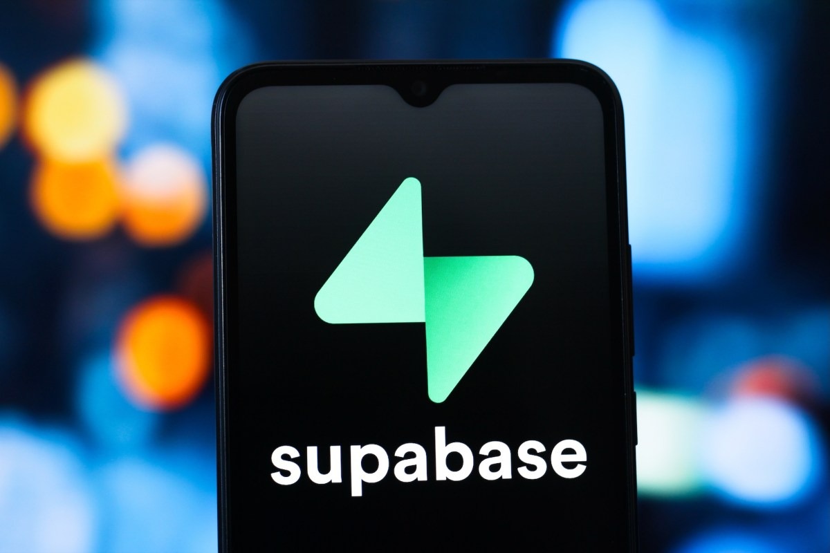 部分 Supabase 客户正将海量个人数据公开暴露在网上