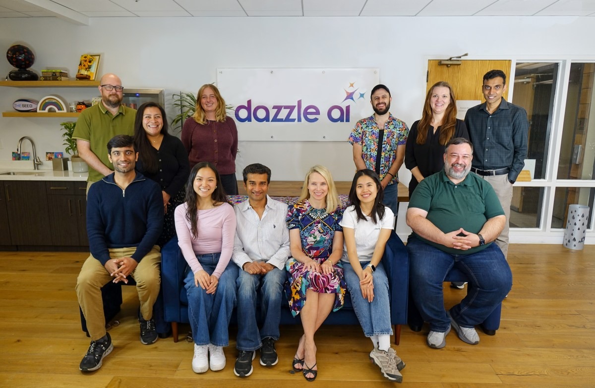 玛丽莎·梅耶尔押注 Dazzle：你的相册比收件箱更了解你