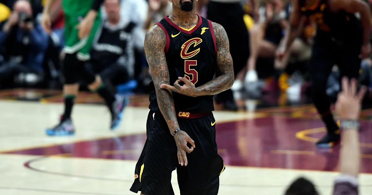 前NBA球星J.R.史密斯因家庭暴力袭击指控在得州被捕