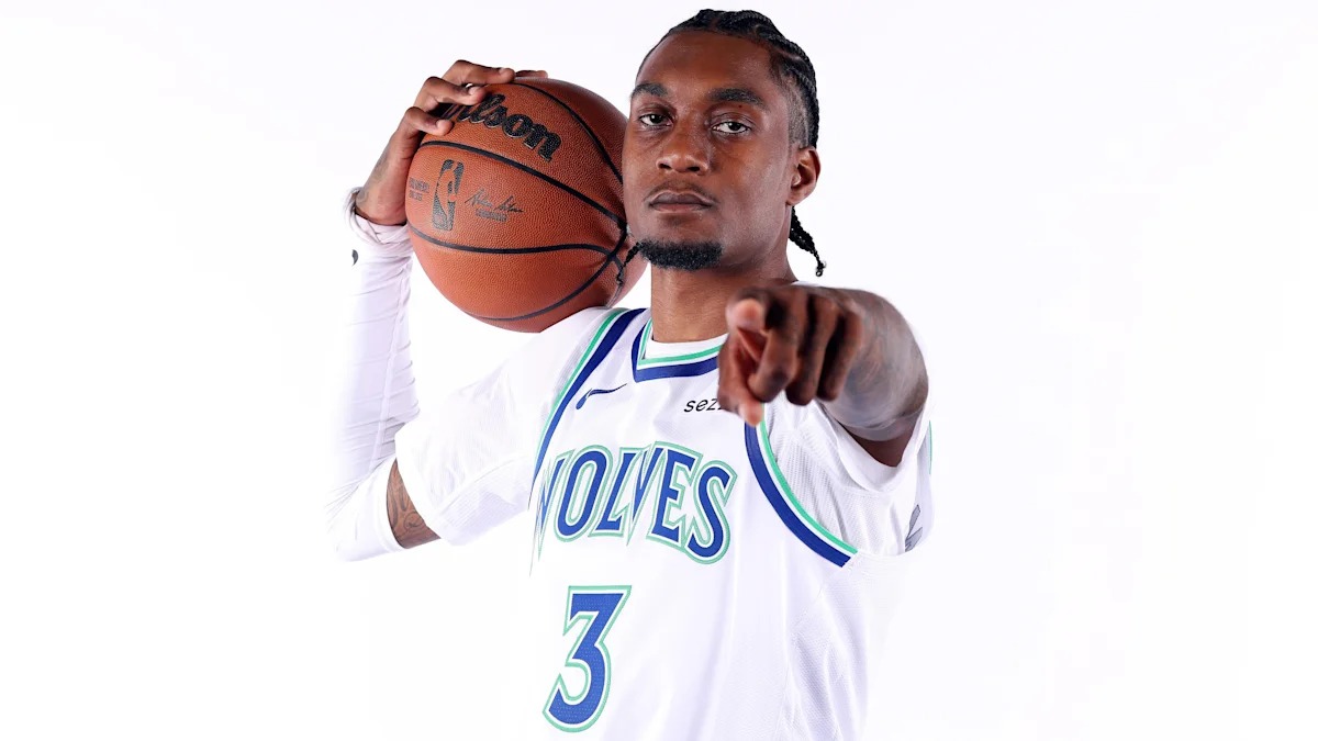 NBA新闻：森林狼杰登·麦克丹尼尔斯签下4000万美元续约合同