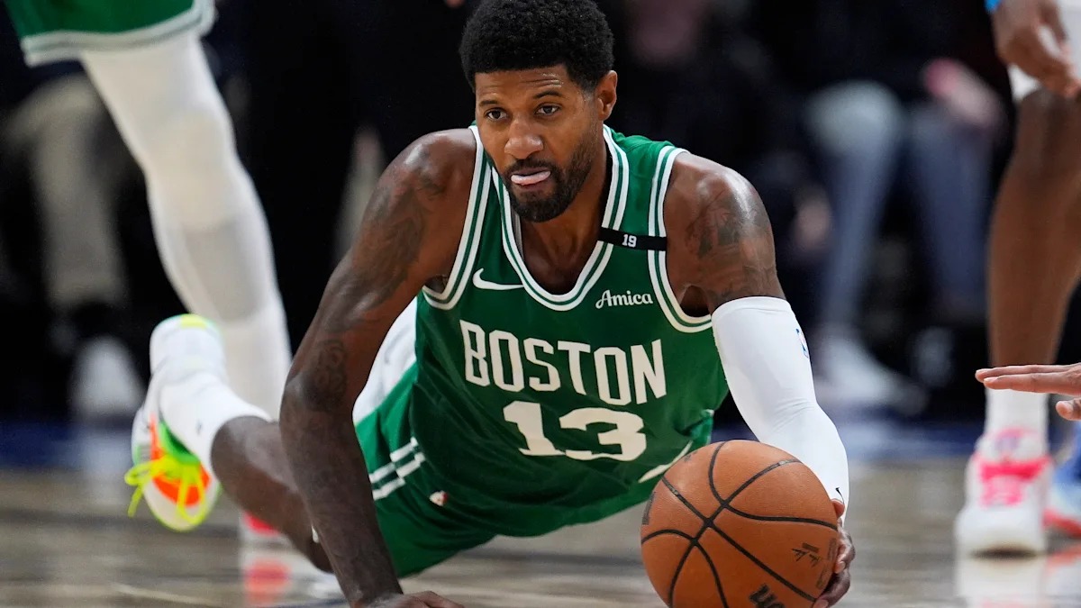 保罗·乔治因假摔领到NBA本赛季首张罚单，联盟审查凯尔特人对活塞一役后作出处罚