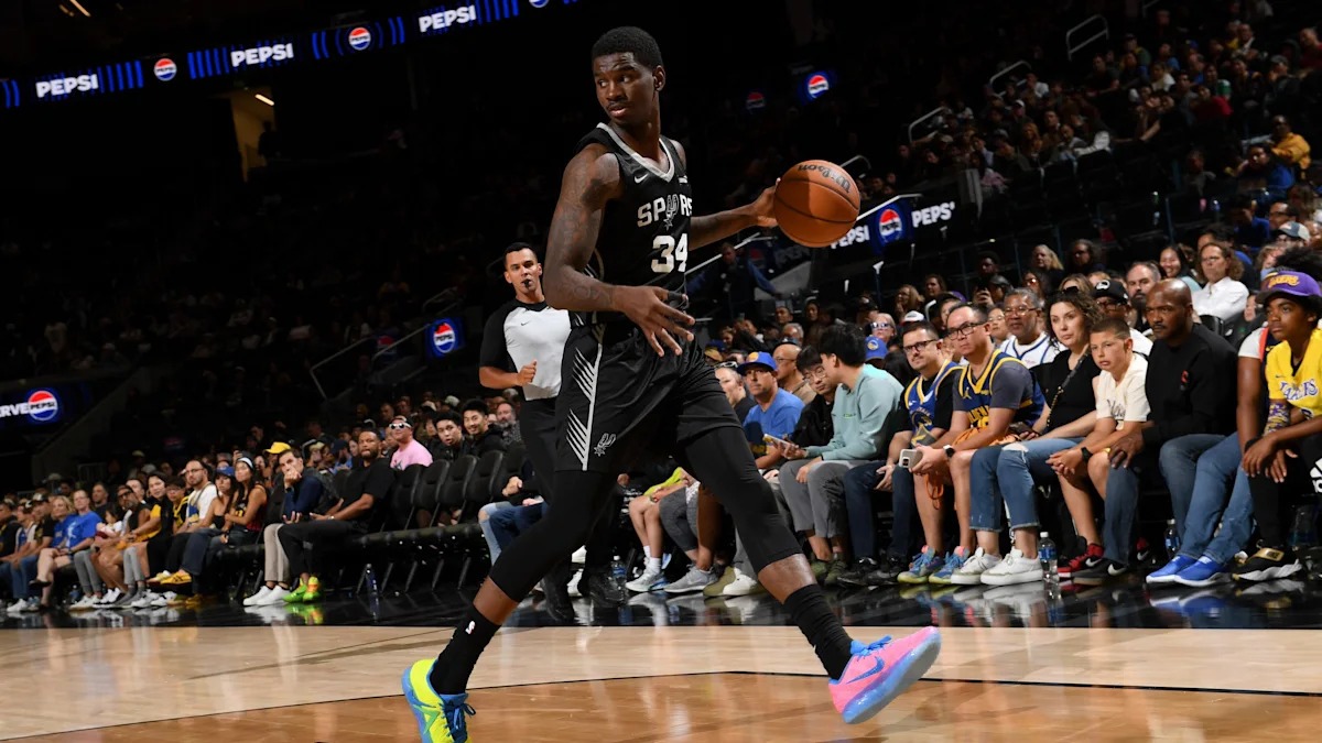 泰昂·格兰特-福斯特在NBA G联盟选秀中第15顺位被选中